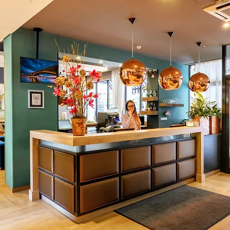 Roombach Center Hotel