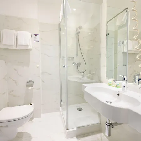 Roombach Center Hotel