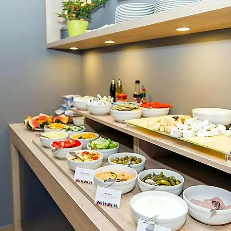Roombach Center Hotel