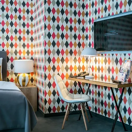 Otel Roombach Center 3*