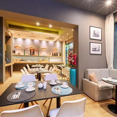 Roombach Center Otel 3*