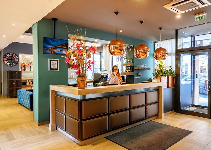 Roombach Center Hotel