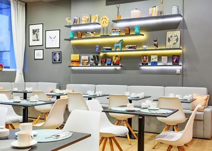 Roombach Center Hotel 3*