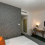 Roombach Center 3* בודפשט